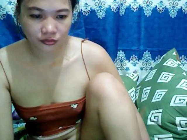 Live sex webcam photo for hotjen18 #288069254