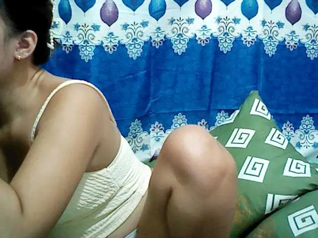 Live sex webcam photo for hotjen18 #288117512