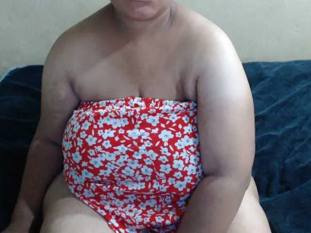 Live sex webcam photo for hotjuicybooty #272941649