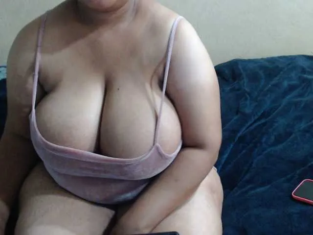 Live sex webcam photo for hotjuicybooty #273074055