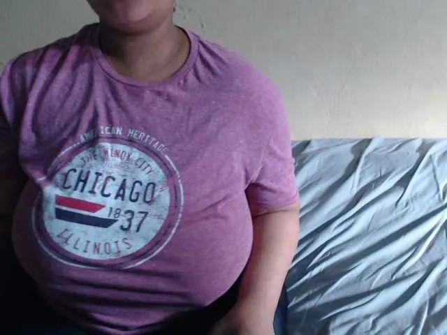 Live sex webcam photo for hotjuicybooty #273886383