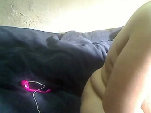 Live sex webcam photo for hotjuicybooty #275439687