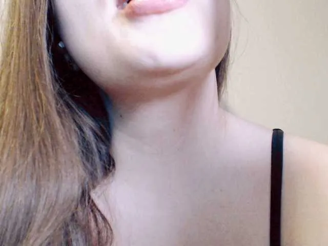 Live sex webcam photo for hotmiamix #290468028