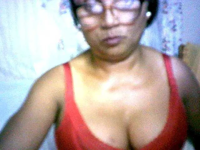 Live sex webcam photo for hotmomsexy #277934053