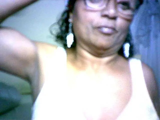 Live sex webcam photo for hotmomsexy #278210276
