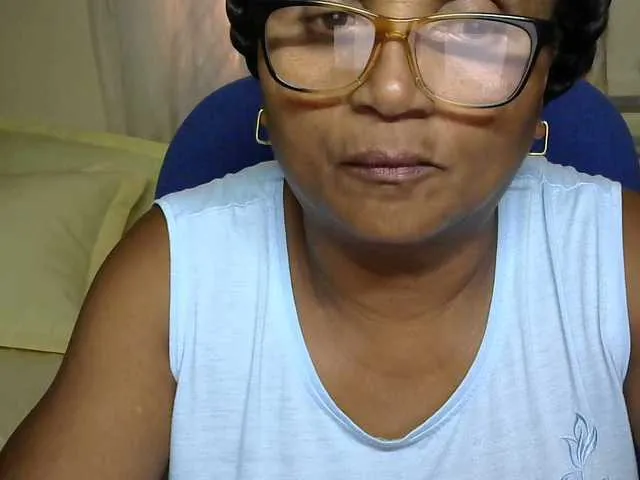 Live sex webcam photo for hotmomsexy #290285150