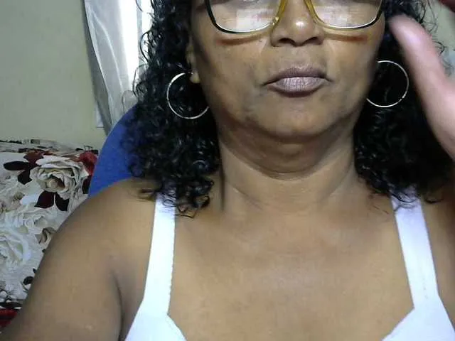 Live sex webcam photo for hotmomsexy #290492725