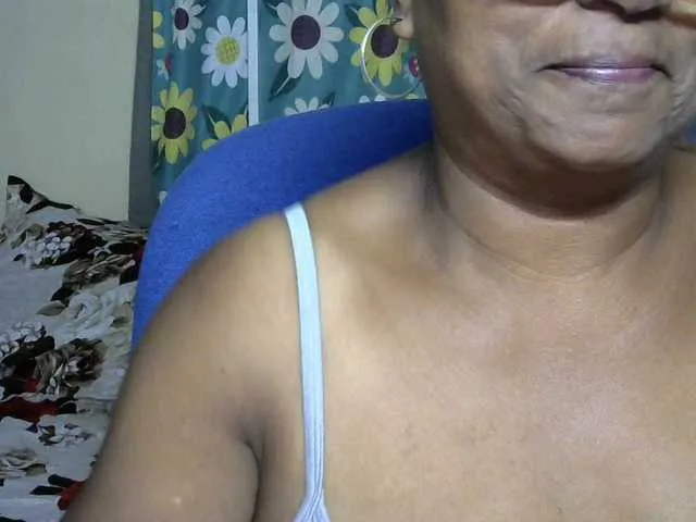 Live sex webcam photo for hotmomsexy #290585957