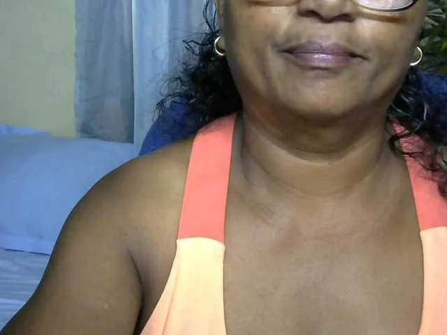 Live sex webcam photo for hotmomsexy #290629896