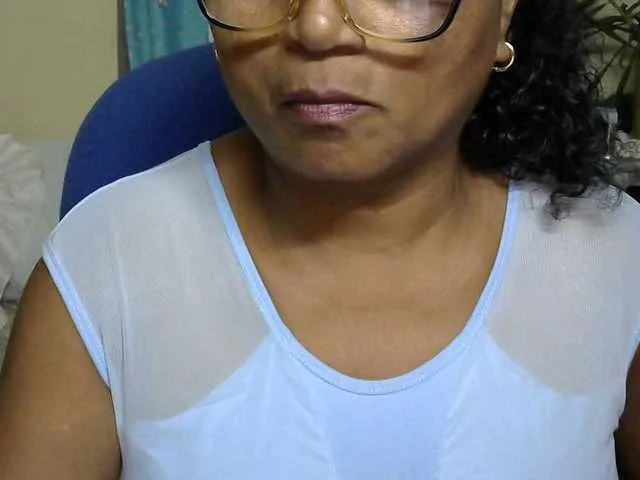 Live sex webcam photo for hotmomsexy #290718272