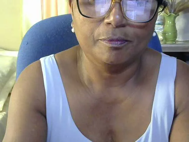Live sex webcam photo for hotmomsexy #291083321