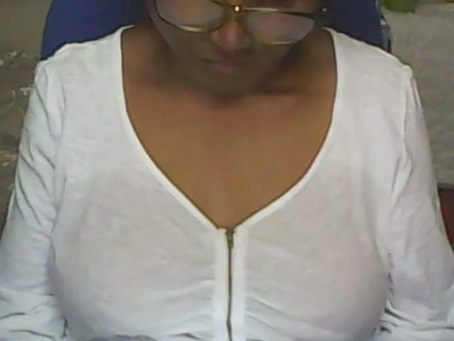Live sex webcam photo for hotmomsexy #291293789