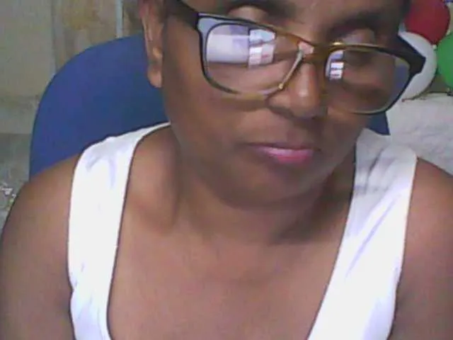Live sex webcam photo for hotmomsexy #291354434
