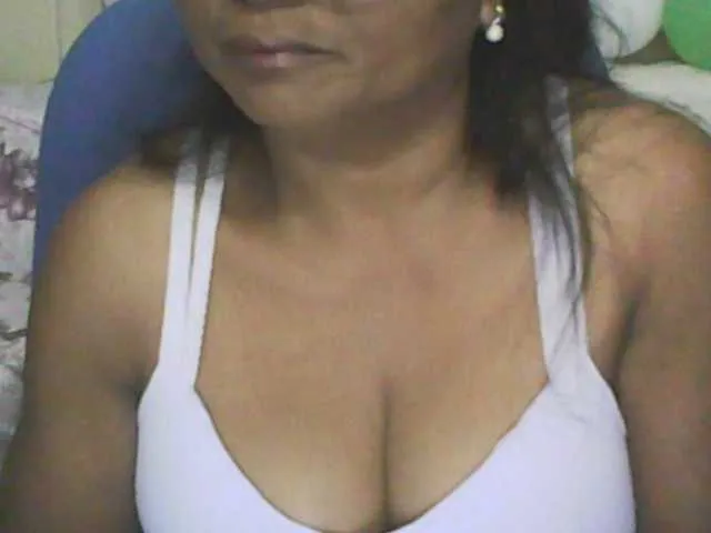 Live sex webcam photo for hotmomsexy #291372276
