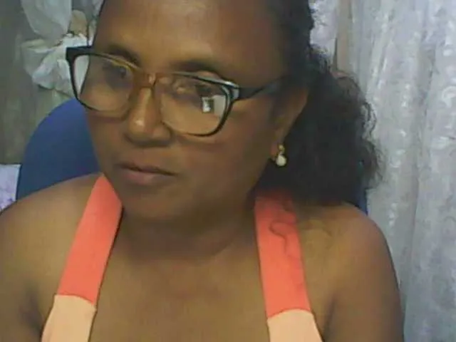 Live sex webcam photo for hotmomsexy #291440604