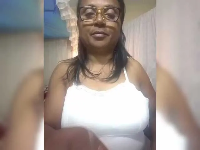 Live sex webcam photo for hotmomsexy #291724752