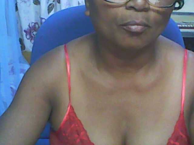 Live sex webcam photo for hotmomsexy #292163377