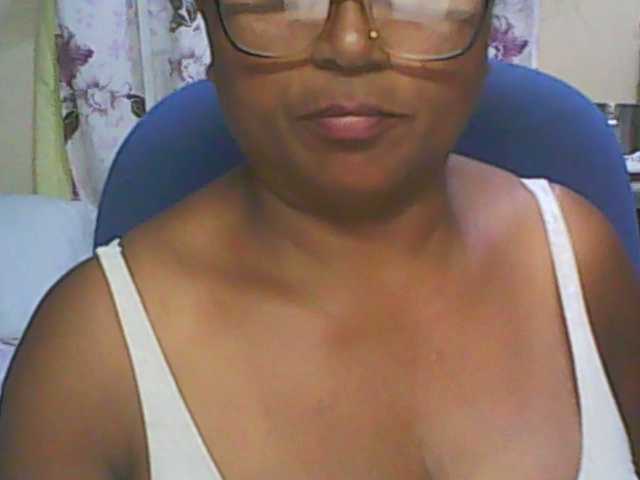 Live sex webcam photo for hotmomsexy #292196606