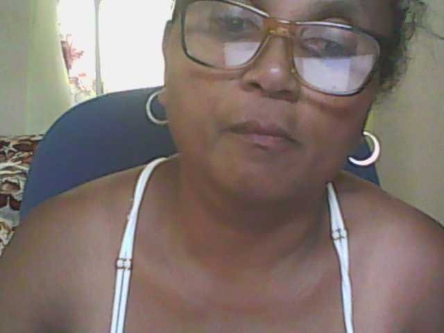 Live sex webcam photo for hotmomsexy #292260819