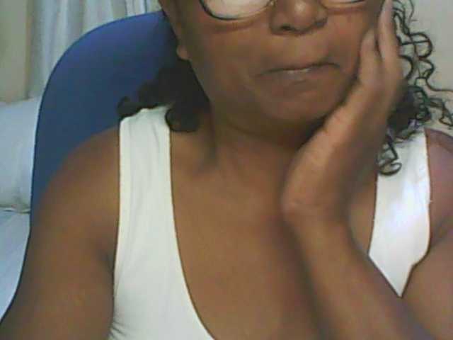 Live sex webcam photo for hotmomsexy #292391513