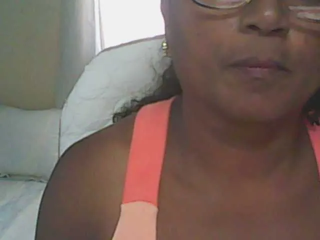 Live sex webcam photo for hotmomsexy #292394134