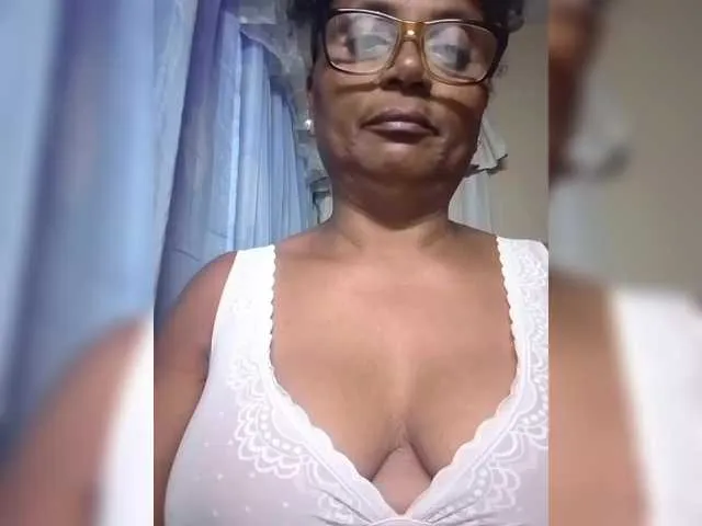 Live sex webcam photo for hotmomsexy #292540100