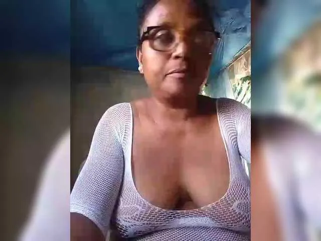 Live sex webcam photo for hotmomsexy #292762612