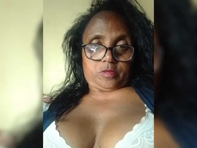 Live sex webcam photo for hotmomsexy #293973517