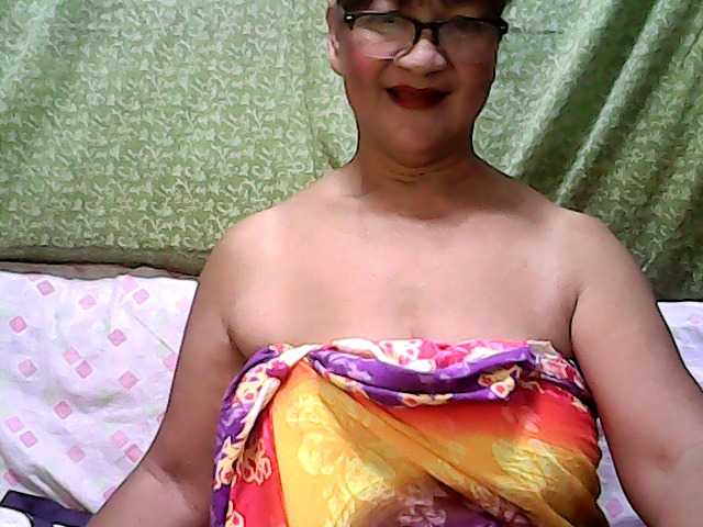 Live sex webcam photo for hotpussymom12 #273723119