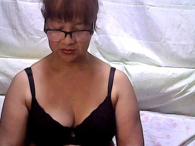 Live sex webcam photo for hotpussymom12 #273774636
