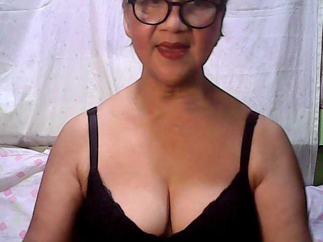 Live sex webcam photo for hotpussymom12 #274060633