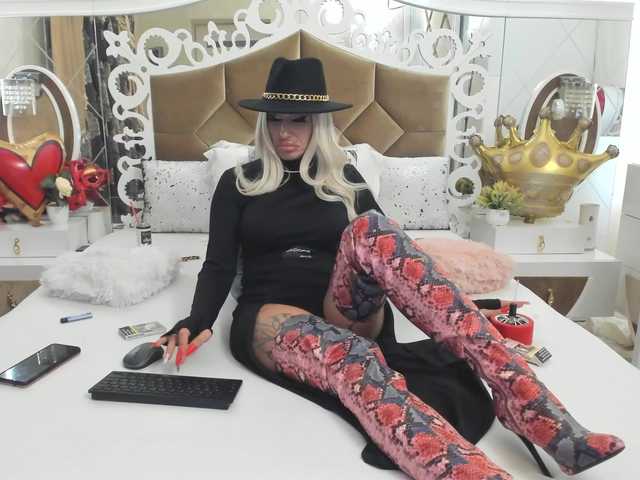 Live sex webcam photo for hotred69xxx #276476159