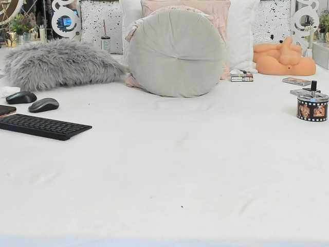 Live sex webcam photo for hotred69xxx #277154056