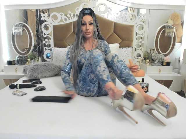 Live sex webcam photo for hotred69xxx #277181520