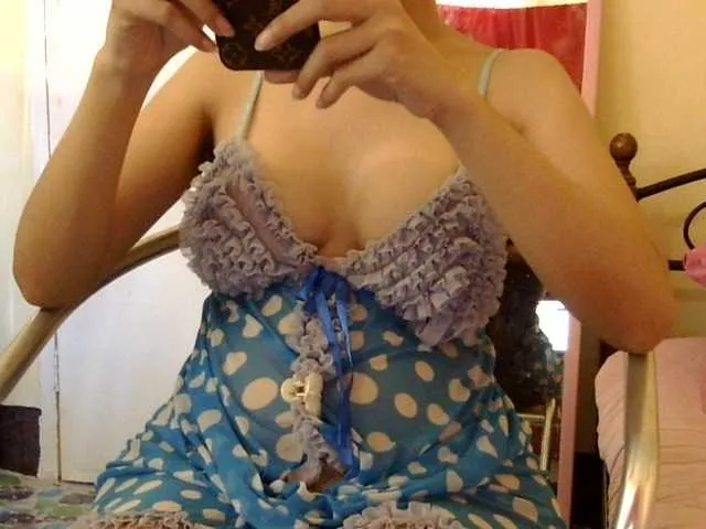 Live sex webcam photo for hotsexygoddes #273709523