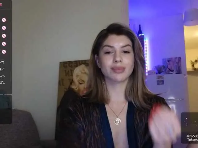 Live sex webcam photo for hottie-lola69 #276436930