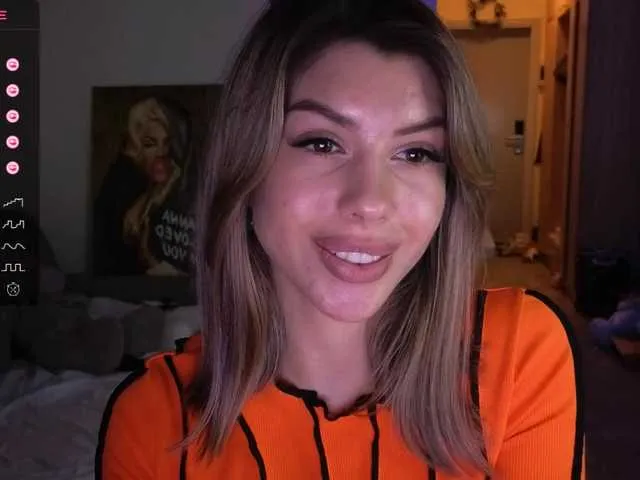 Live sex webcam photo for hottie-lola69 #276541603