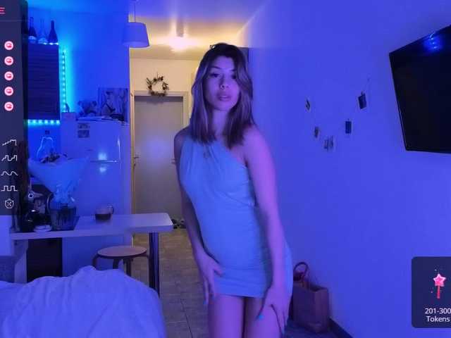 Live sex webcam photo for hottie-lola69 #276621939