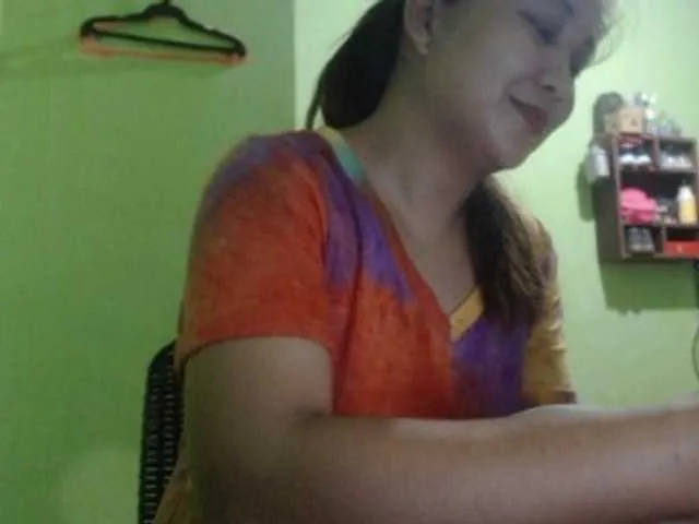 Live sex webcam photo for hottiesgirl #272958054