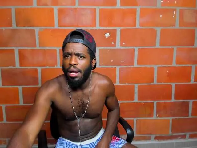 Live sex webcam photo for hottitansxx #275951377