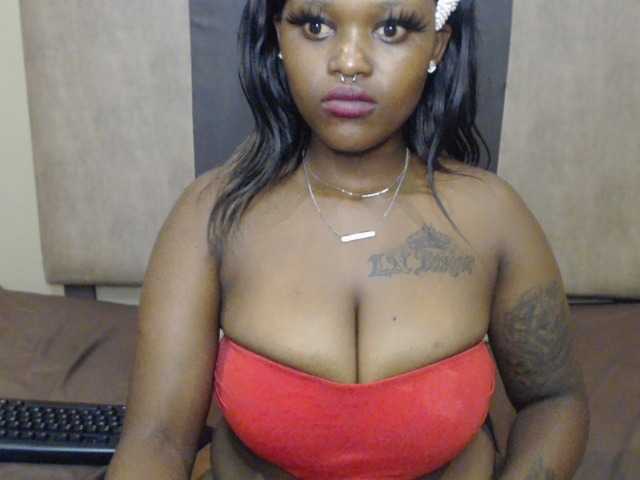 Live sex webcam photo for hugethickt #272139989