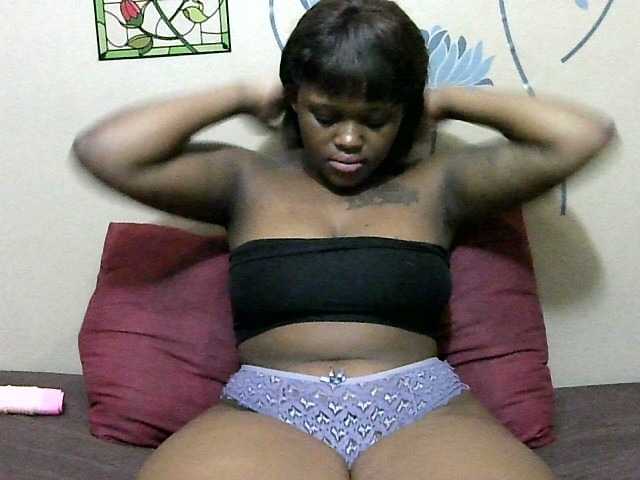 Live sex webcam photo for hugethickt #272253141