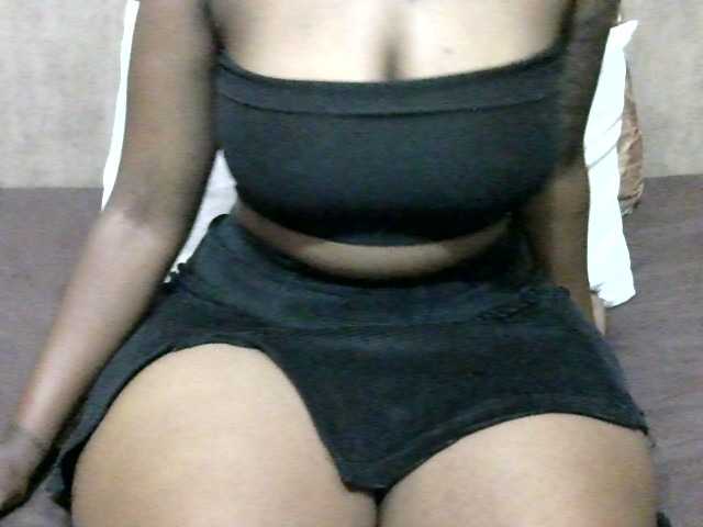 Live sex webcam photo for hugethickt #272313893