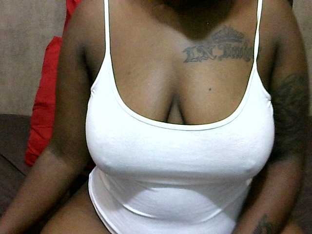 Live sex webcam photo for hugethickt #272539424