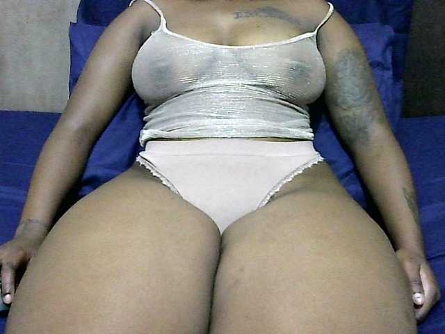 Live sex webcam photo for hugethickt #272616234