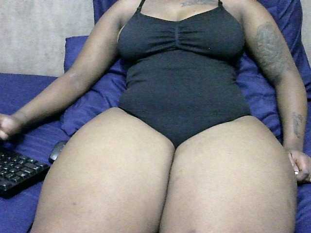 Live sex webcam photo for hugethickt #272628801