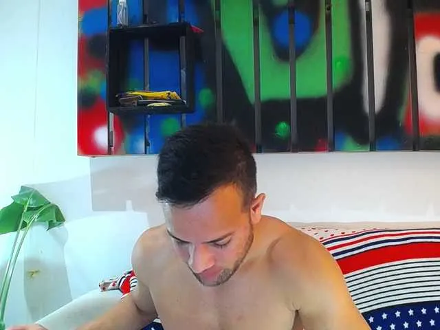 Live sex webcam photo for hugo19cm #289325733