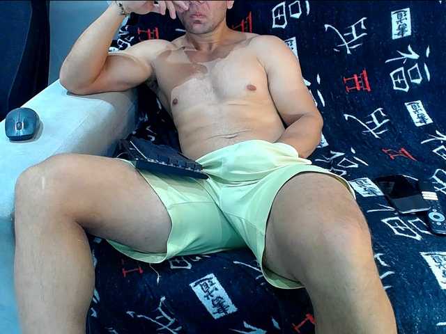 Live sex webcam photo for hugo19cm #291732533