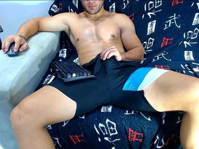 Live sex webcam photo for hugo19cm #291809961