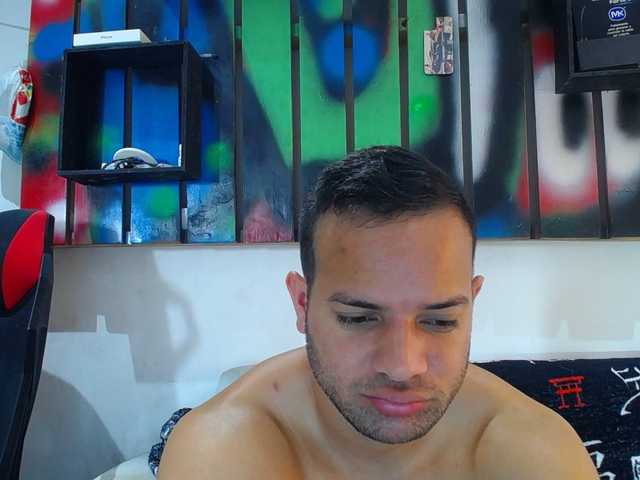 Live sex webcam photo for hugo19cm #291995285